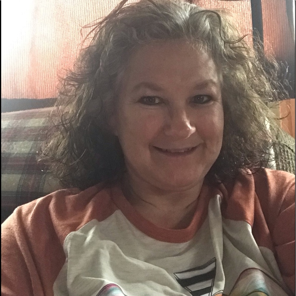 Meet your Posher, Tina